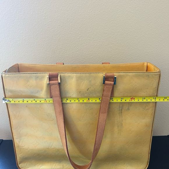Authentic Louis Vuitton Vernis Tote Monogram Bag - Picture 12 of 15